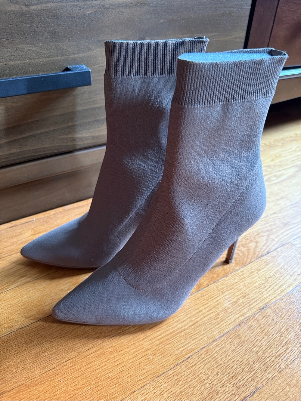 Steve Madden Claire Stretch Sock Ankle Boots bootie - size 8.5